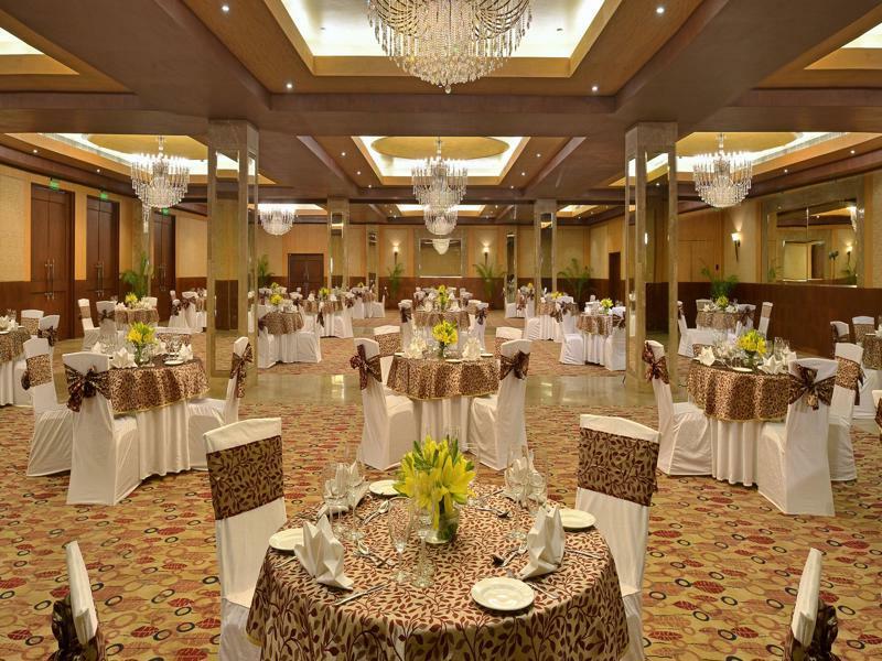 Savoy Suites Manesar Gurgaon Eksteriør billede